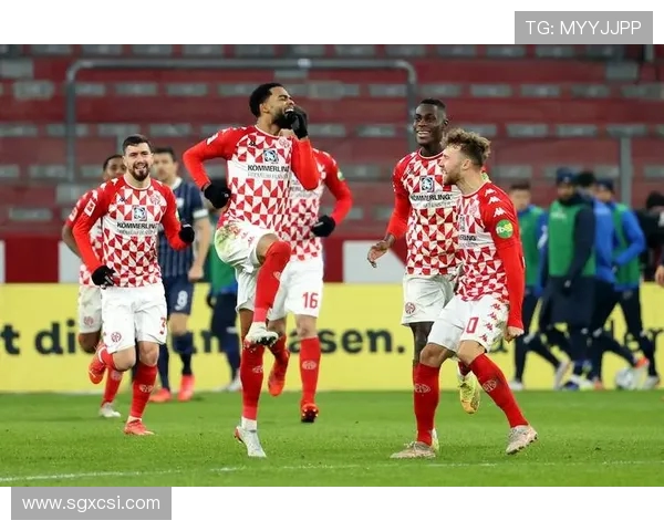 尤文 1200 万欧抛售比利时新星，英超德甲豪强争夺边路快马(1)