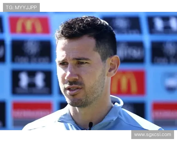 麦克格文曝趣闻：16 小时航班不敢如厕，只因怕波斯特科格鲁